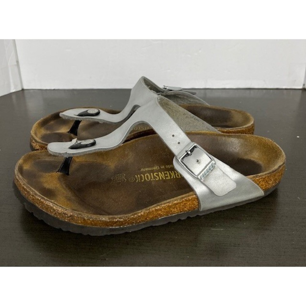 Birkenstock Gizeh Sandals Metallic Silver Size Women 8 Men 6 Fair Condition